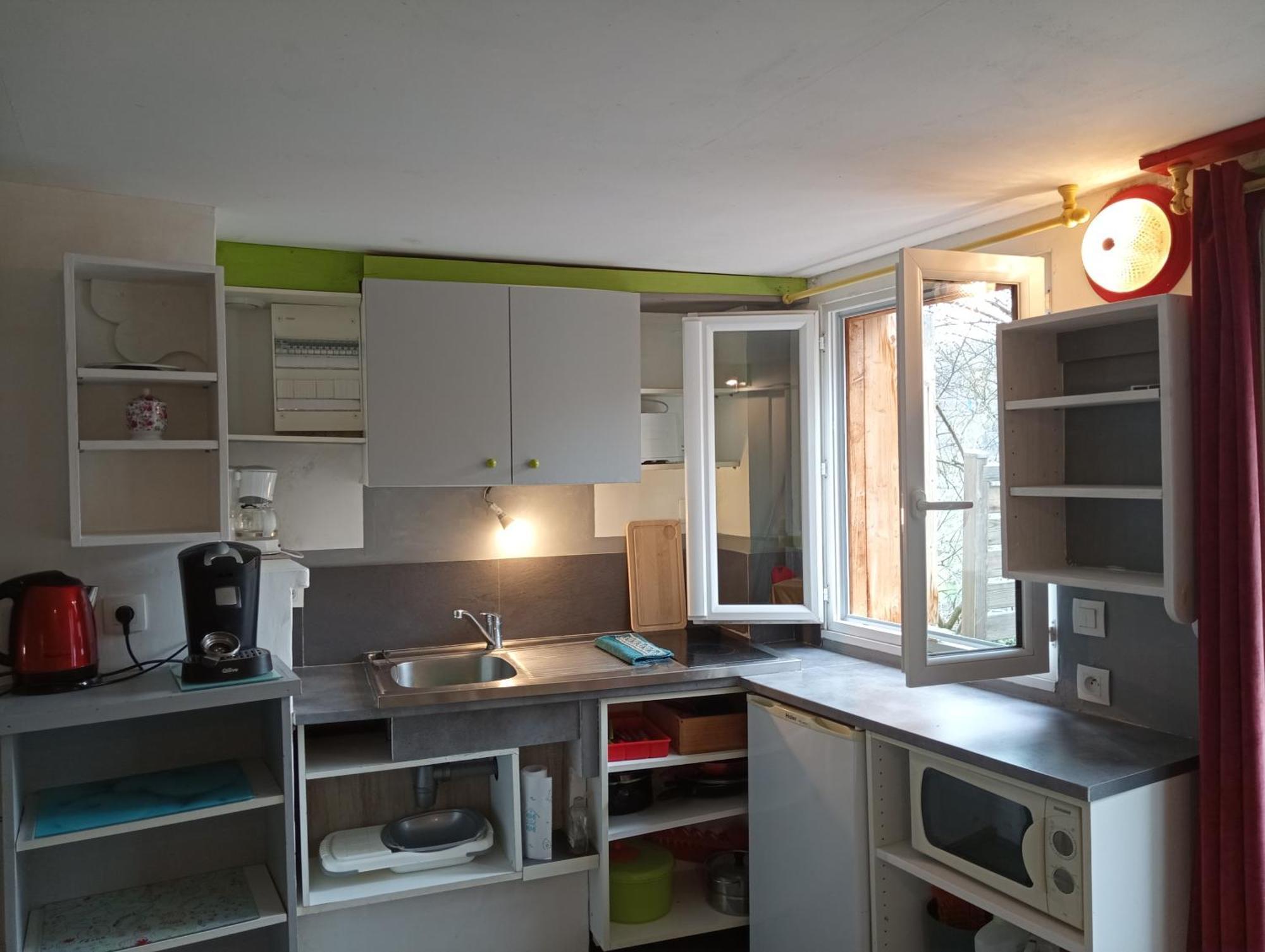 Gites Des Esselards Yzeron Ruang foto