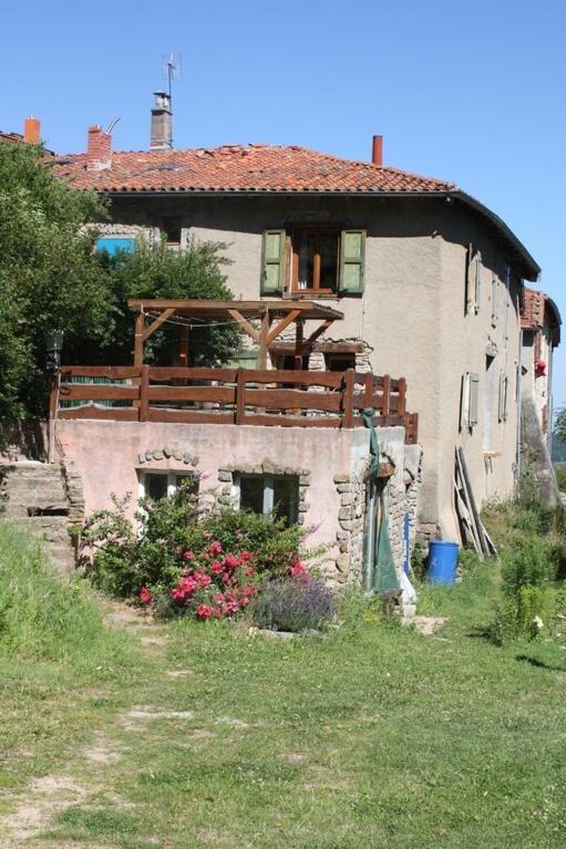 Gites Des Esselards Yzeron Ruang foto